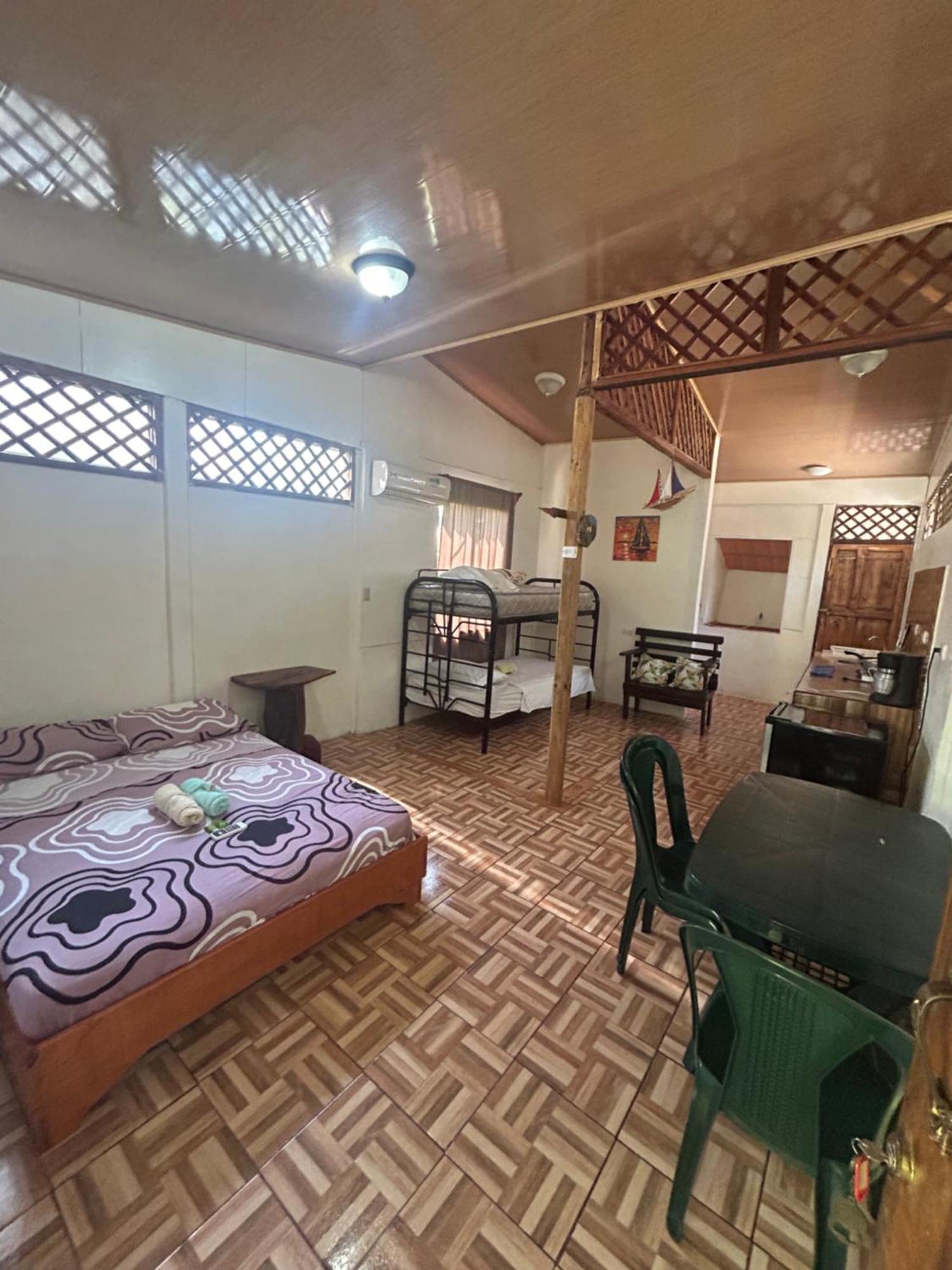 Ballena Oasis Homes & Glamping * Uvita